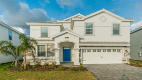Opulent Retreat with Pool & Fast WiFi Near Disney